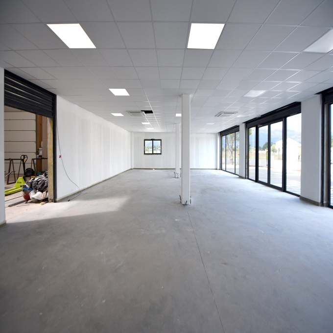 Location Immobilier Professionnel Local commercial Lucciana (20290)